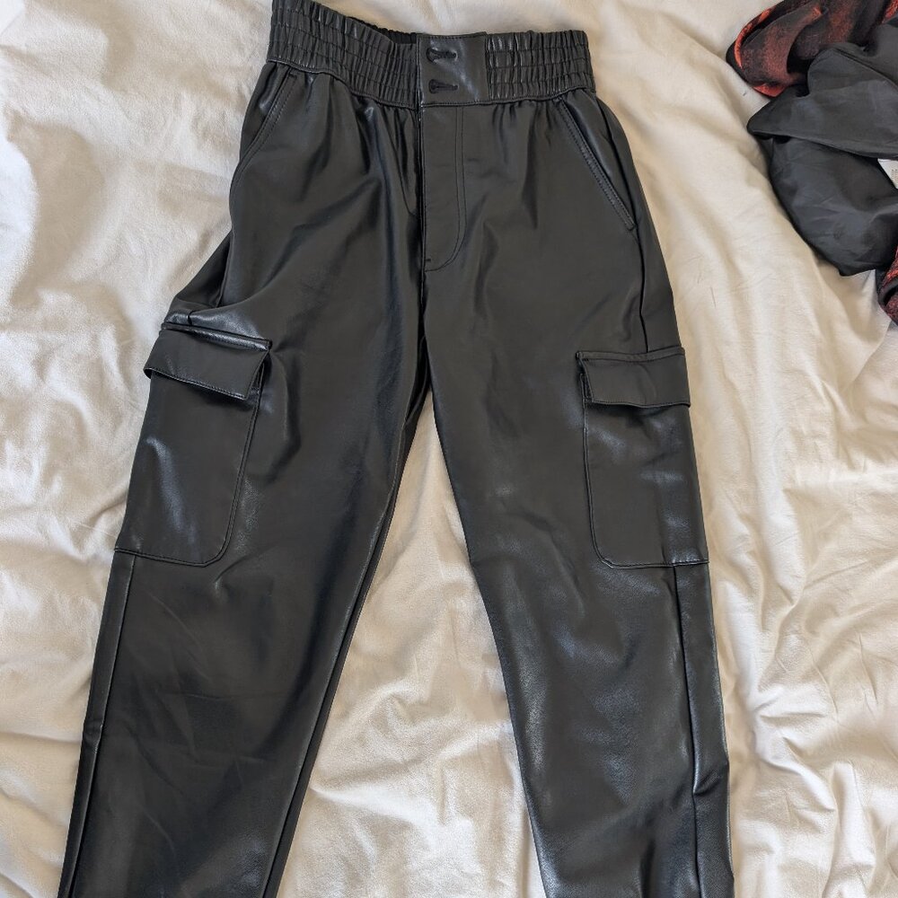 Leather cargo pants black S size, wore one time